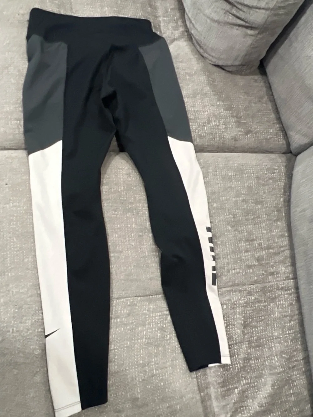 Nike Girls Black, Gray & White Colorblock Training Leggings